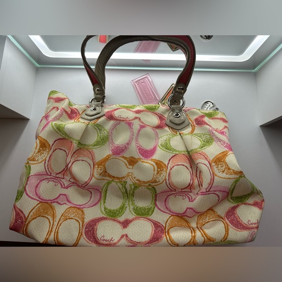 Coach Poppy Purse - Picture 7 of 13